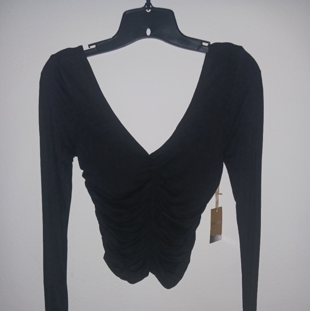 Forever 21 Black Long Sleeve Ruched V Neck Fitted CropTop for Women & Girls (M)